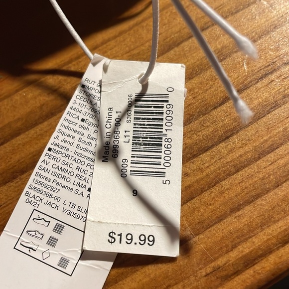 Boys 9 toddler black marble color slip on shoes. - Picture 4 of 4